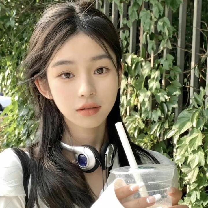 高山上的热气球